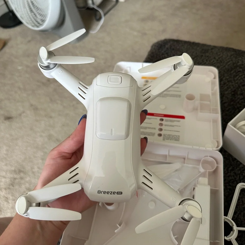 YUNEEC BREEZE 4K DRONE